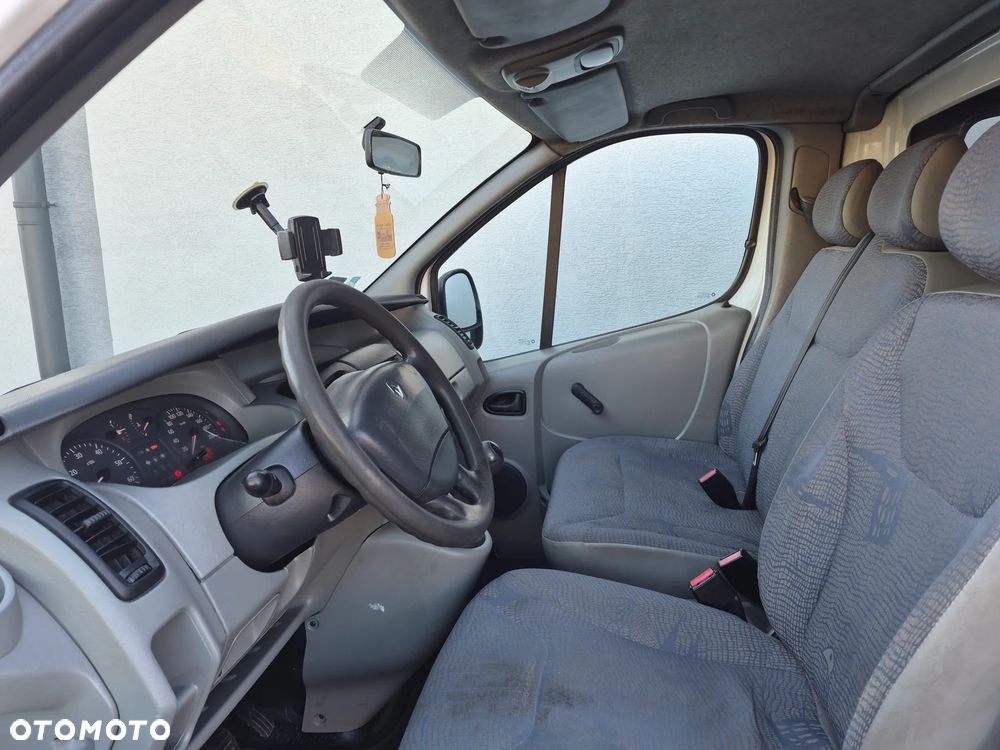 Renault TRAFIC - 11