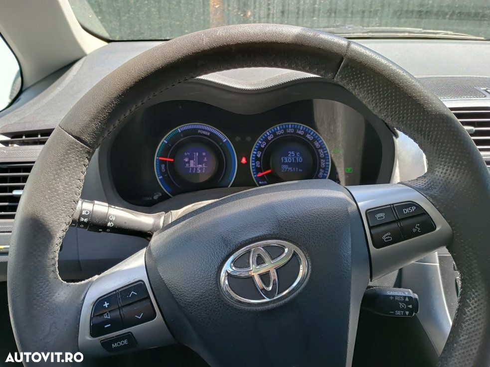 Toyota Auris - 2