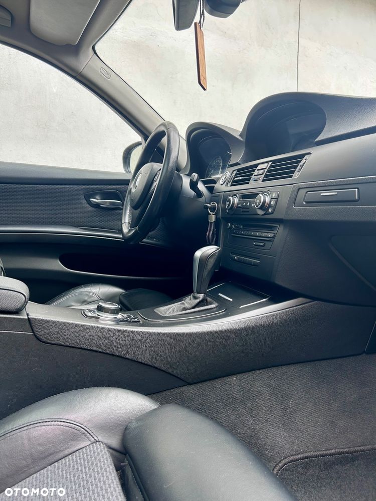 BMW Seria 3 - 25