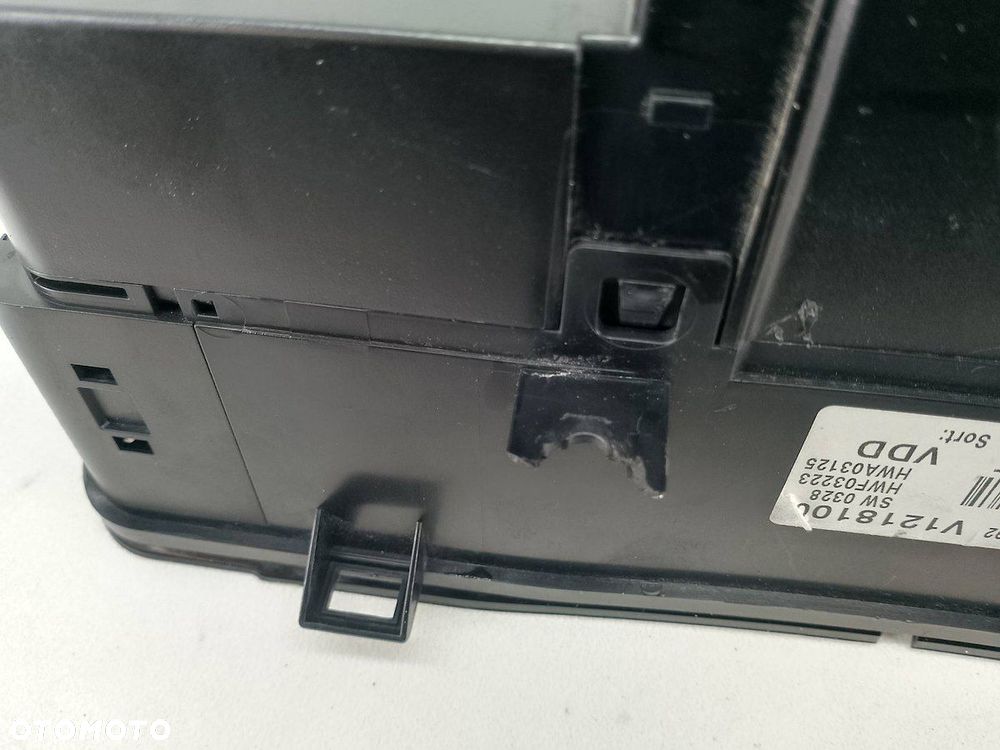 LICZNIK VW GOLF V 1K0920850F 2.0 TDI - 7