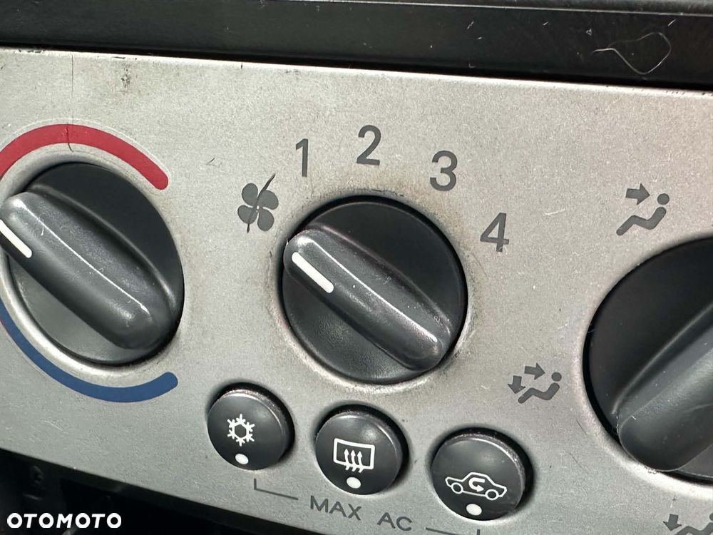 Opel Meriva - 9