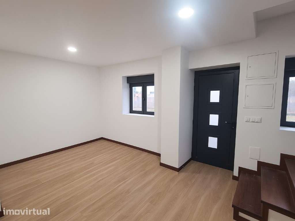 Moradia T2 duplex Aveiro, isolada e com terreno - Grande imagem: 5/14