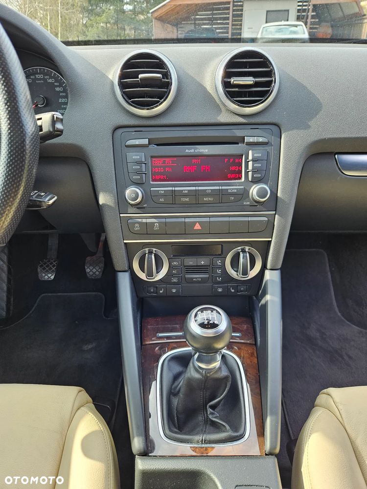 Audi A3 Sportback 2.0 TDI quattro Ambiente - 11