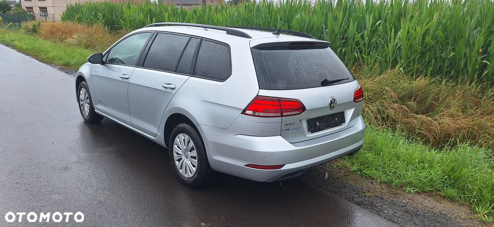 Volkswagen Golf - 3