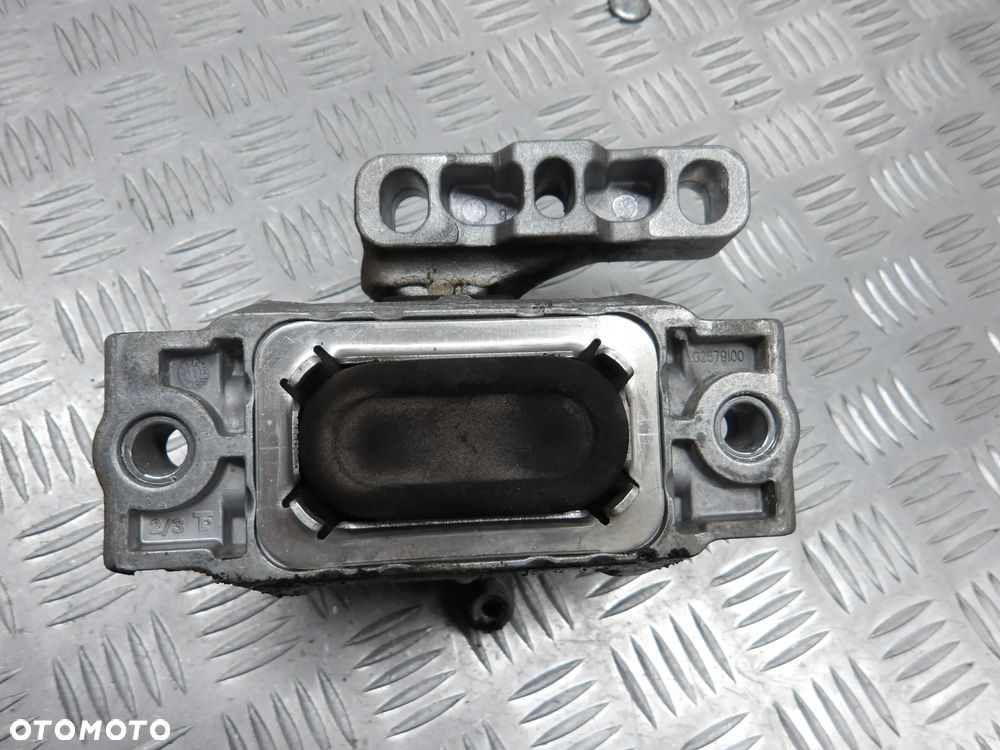 VW GOLF VI KOMBI 08-16 1.6 TDI ŁAPA PODUSZKA SILNIKA LEWA 1K0199555 - 7