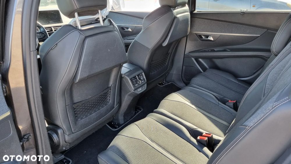 Peugeot 5008 1.6 PureTech GT Line S&S EAT8 - 22