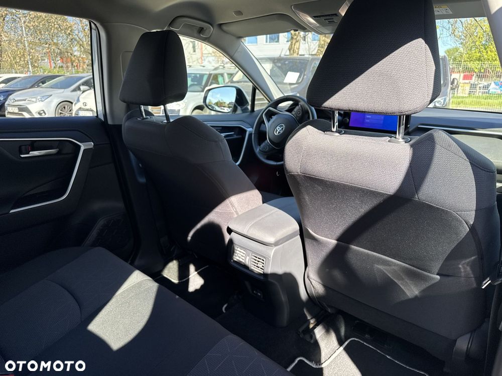 Toyota RAV4 - 10