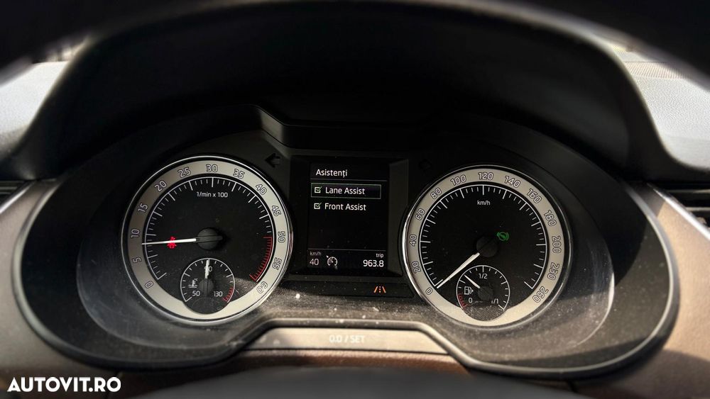 Skoda Octavia 2.0 TDI 4X4 DSG Laurin&Klement - 15