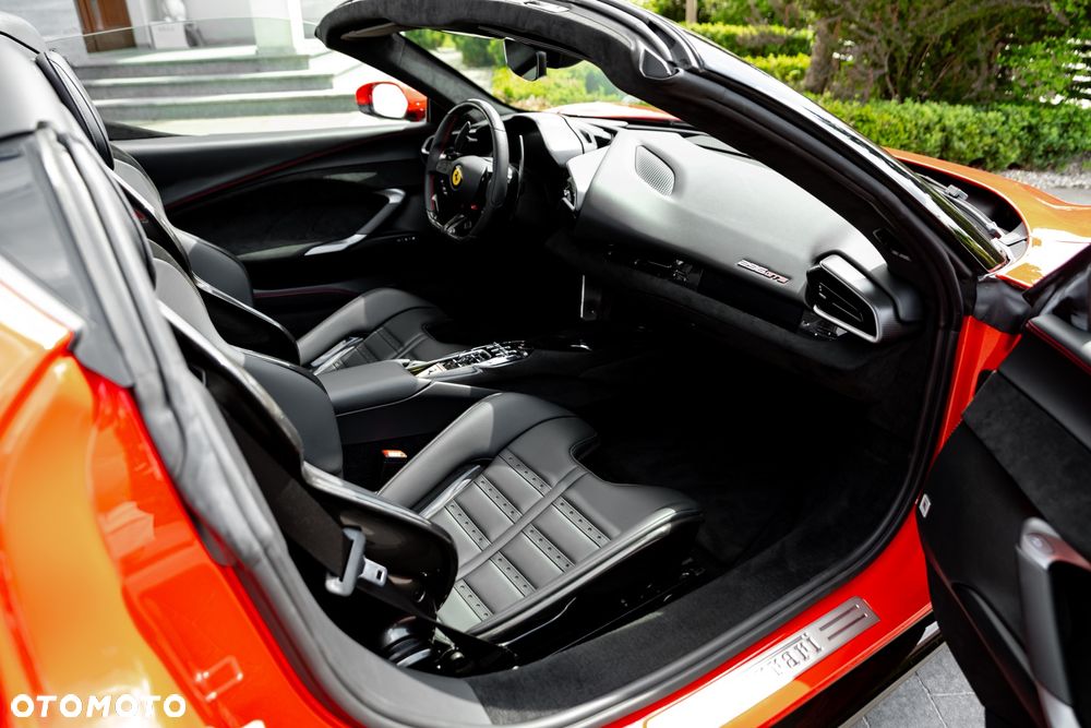 Ferrari 296 GTS - 18