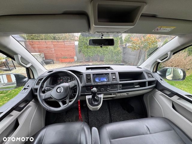 Volkswagen Caravelle - 5