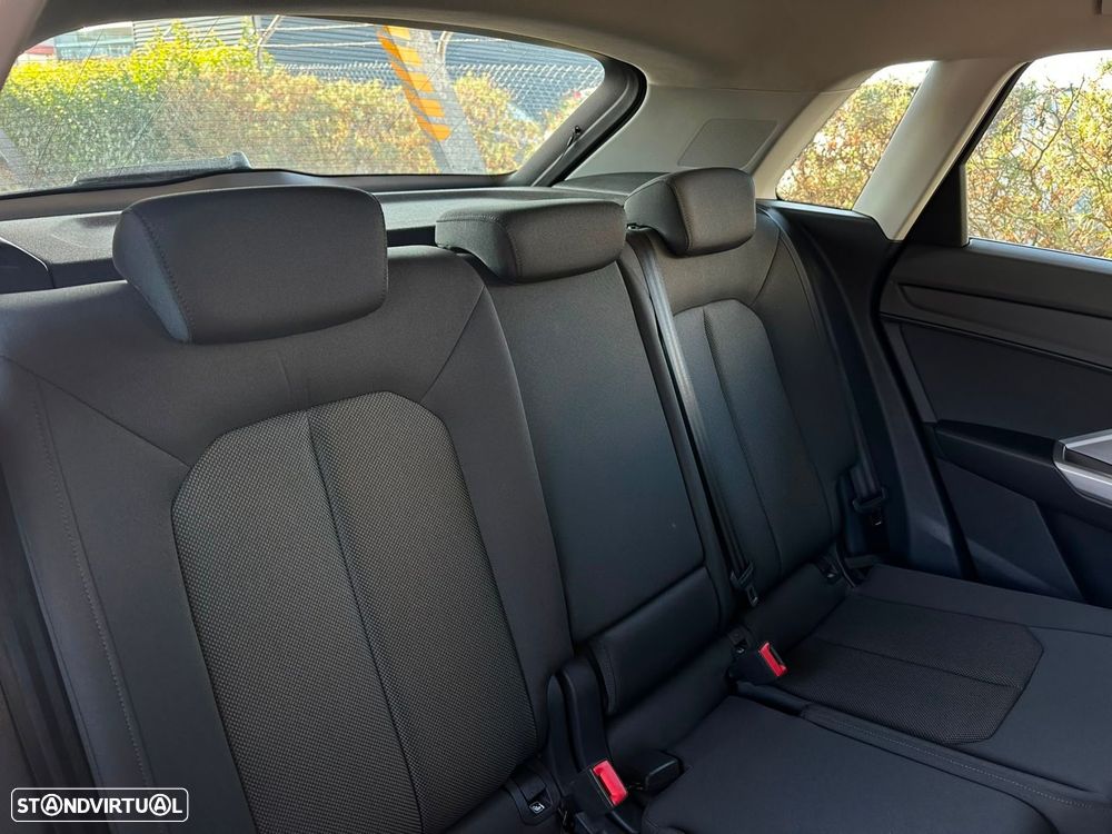 Audi Q3 35 TFSI S tronic - 10