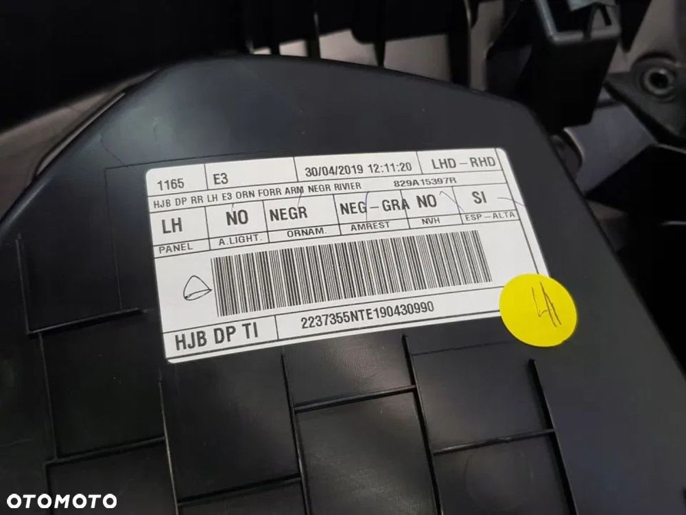 BOCZEK DRZWI LEWY TYŁ RENAULT CAPTUR II 829A15397R - 6