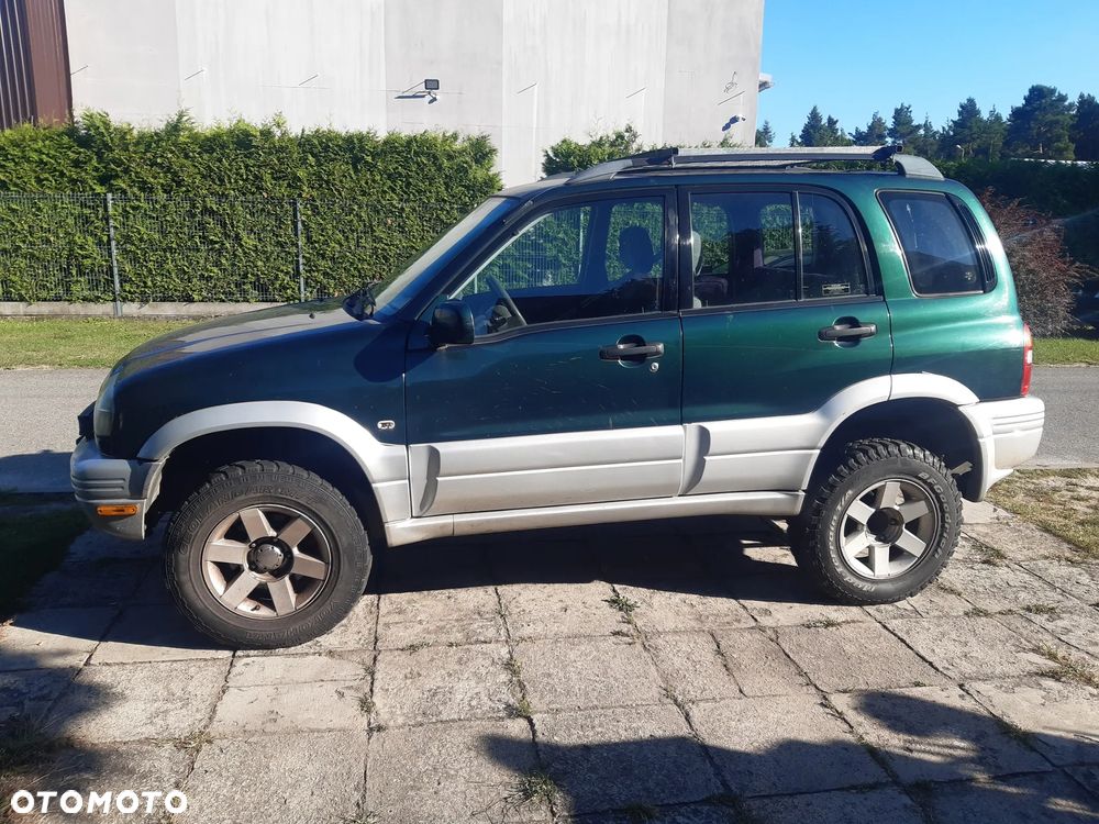 Suzuki Grand Vitara 2.5 V6 - 1
