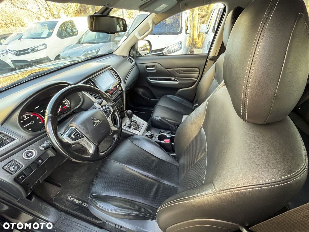 Mitsubishi L200 2.2 d DC Instyle Plus - 9