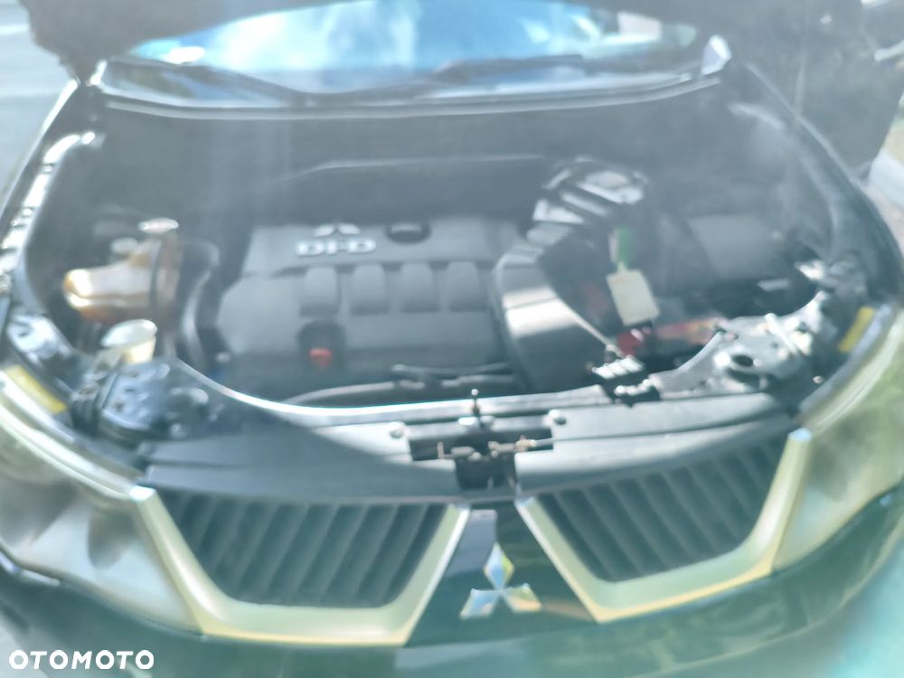 Mitsubishi Outlander 2.0 DID Instyle - 6