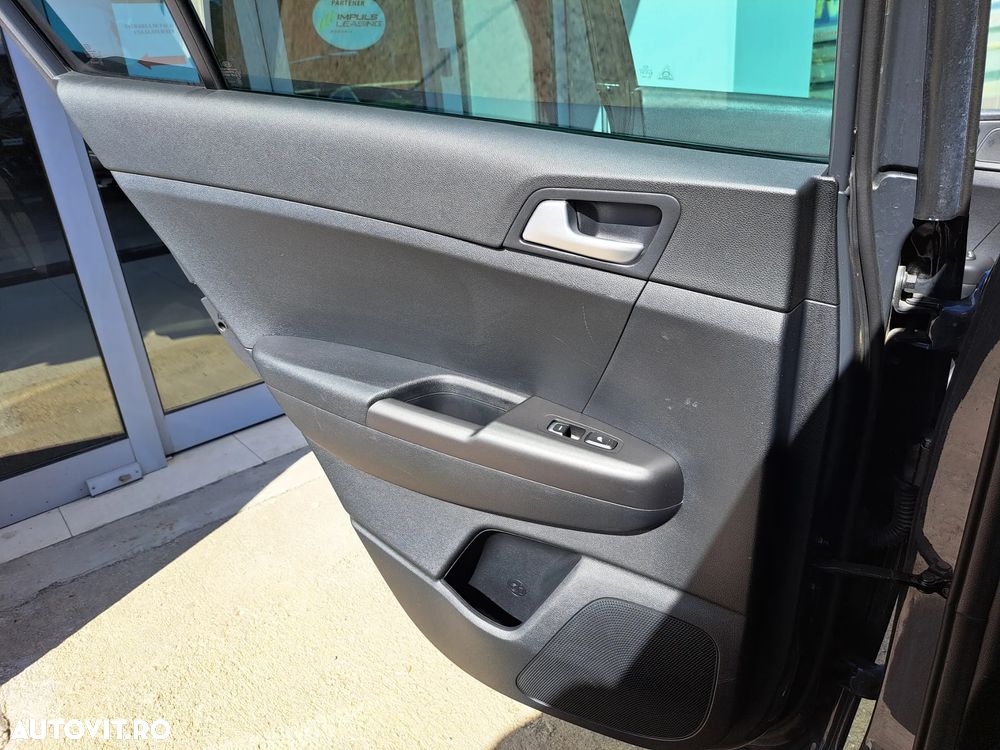 Kia Sportage 1.6 GDI 6MT 4x2 Classic - 18