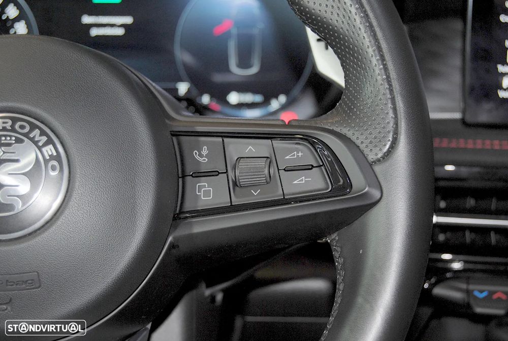 Alfa Romeo Tonale 1.3 Plug-In Hybrid Veloce e-AWD - 27