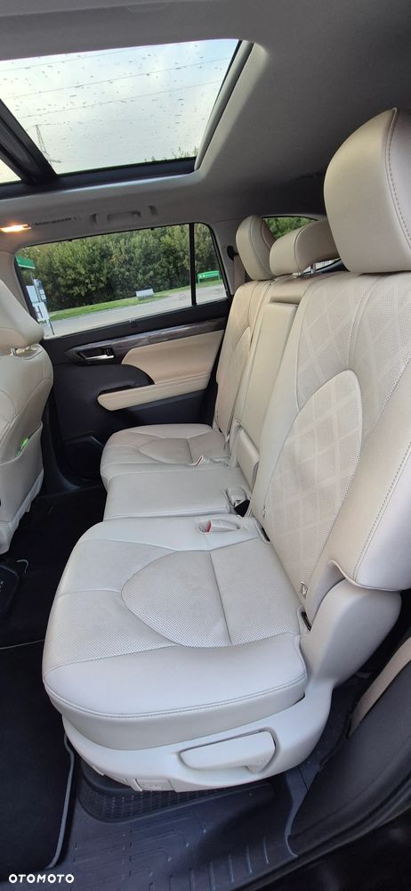 Toyota Highlander 2.5 Hybrid Executive - 32