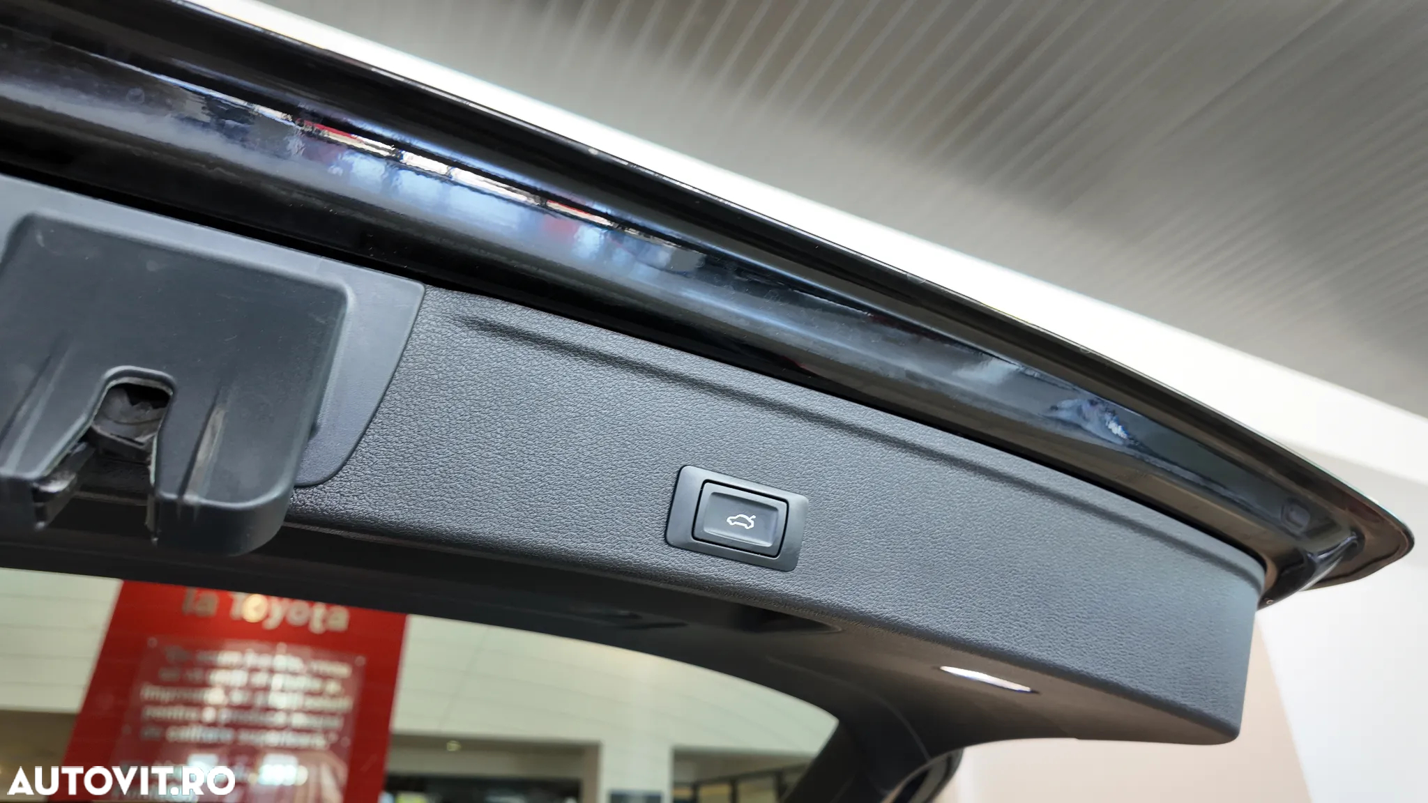 Audi A4 Avant 35 TDI S tronic - 32
