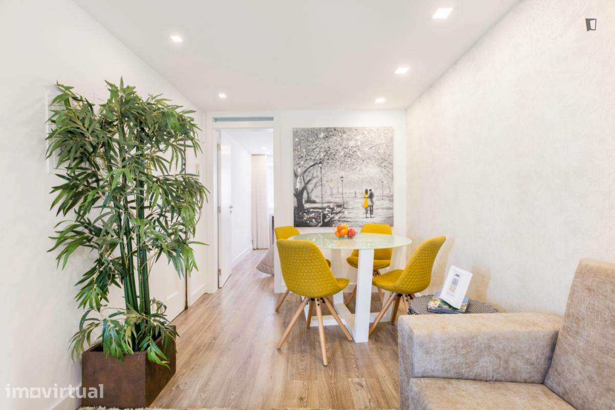 Apartamento com 1 quartos - localizado em Princípe Real Lisbon - Grande imagem: 2/19