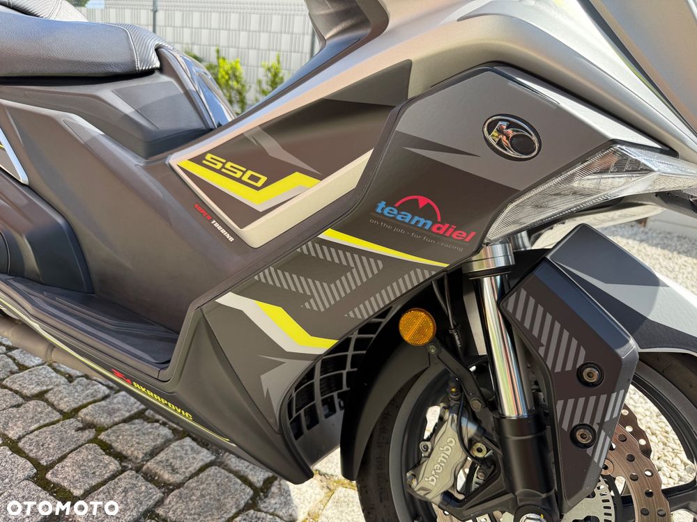 Kymco AK 550 - 8