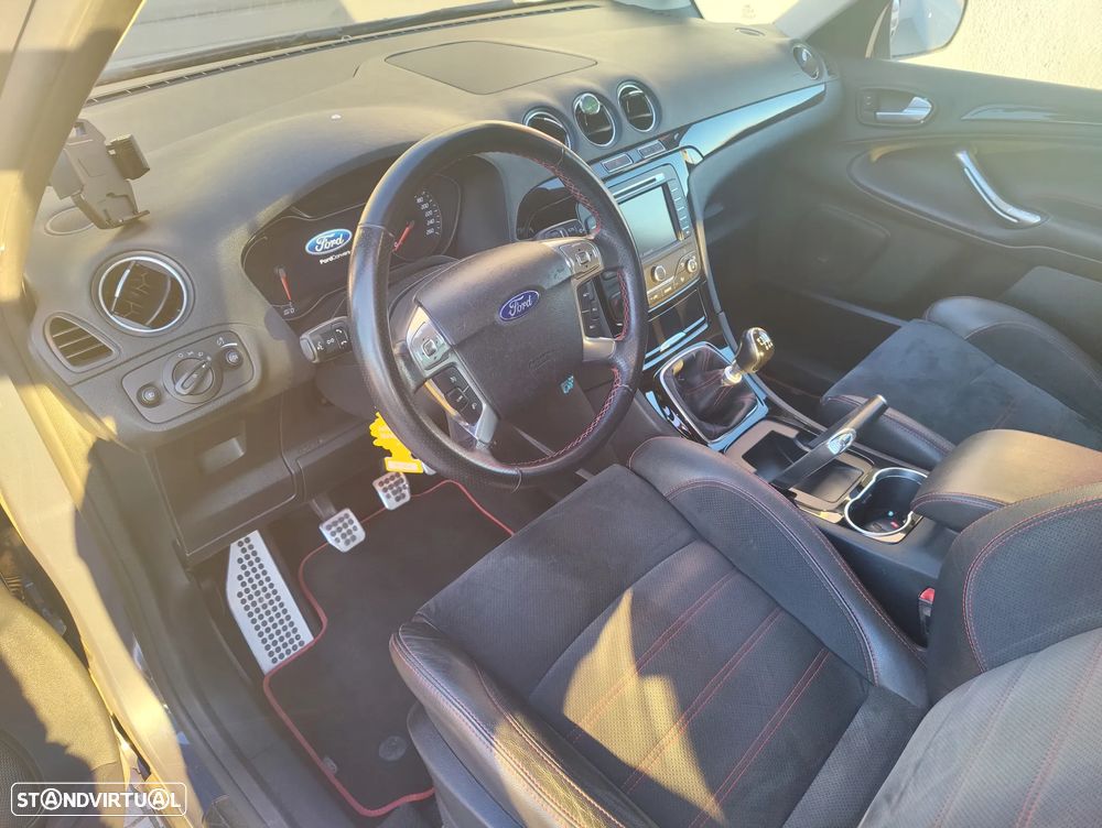 Ford S-Max 2.0 TDCi Titanium 7L - 18