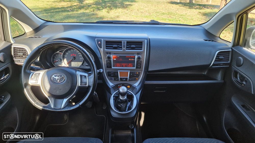 Toyota Verso-S 1.4 D-4D Exclusive - 17