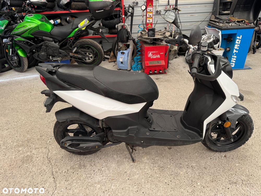 SYM GTS - 8