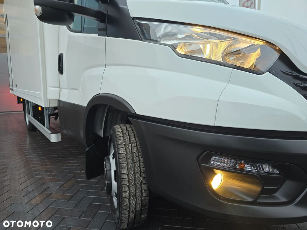 Iveco DAILY DAILY 50C16 KONTENER IZOTERMICZNY 10PALET 4,91cmDługi  2,11cmSzeroki  2,31cmWysoki  SALON PL 106 Tyś km STAN JAK NOWY NA GWARANCJI TEMPOMAT FOTEL PNEŁMATYCZNY KLIMATYZACJA AUTOMATYCZNA - 39