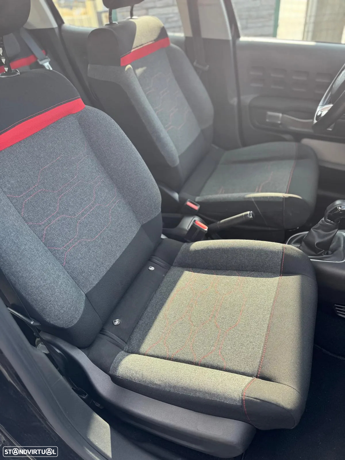 Citroën C3 1.2 PureTech Shine - 17