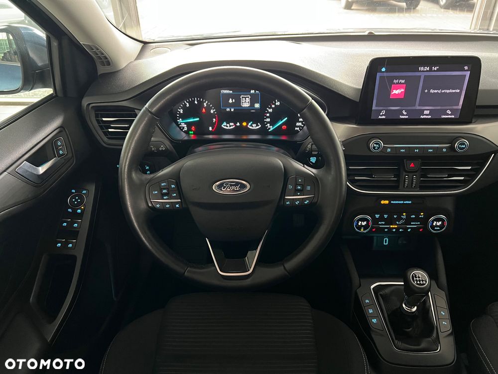 Ford Focus 1.0 EcoBoost Titanium Business - 34