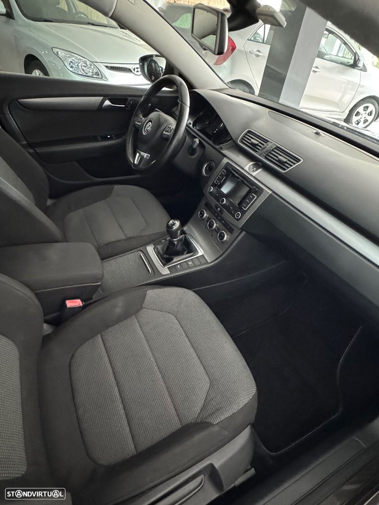VW Passat 1.6 TDI Trendline - 17