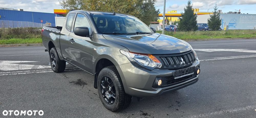 Mitsubishi L200 Pick Up 4x4 S&S Club Cab Basis - 3