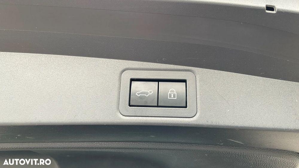 Toyota Corolla 1.8 HSD Exclusive interior Negru - 11