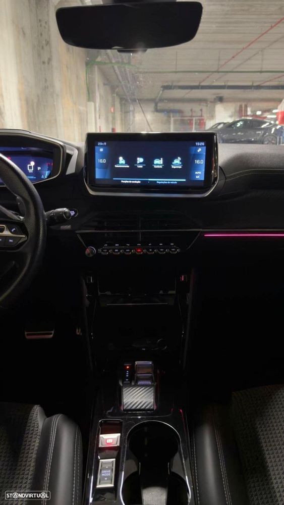 Peugeot 208 1.2 PureTech GT EAT8 - 19