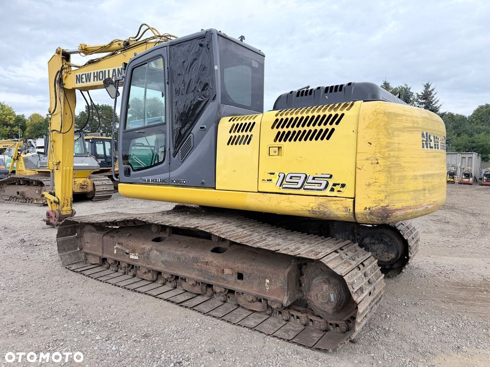 New Holland E195B - 12