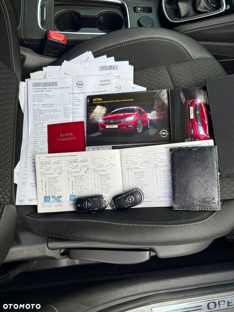 Opel Astra 1.6 T Elite S&S - 36