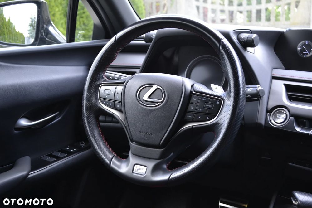 Lexus UX 200 GPF F Sport Design 2WD - 39