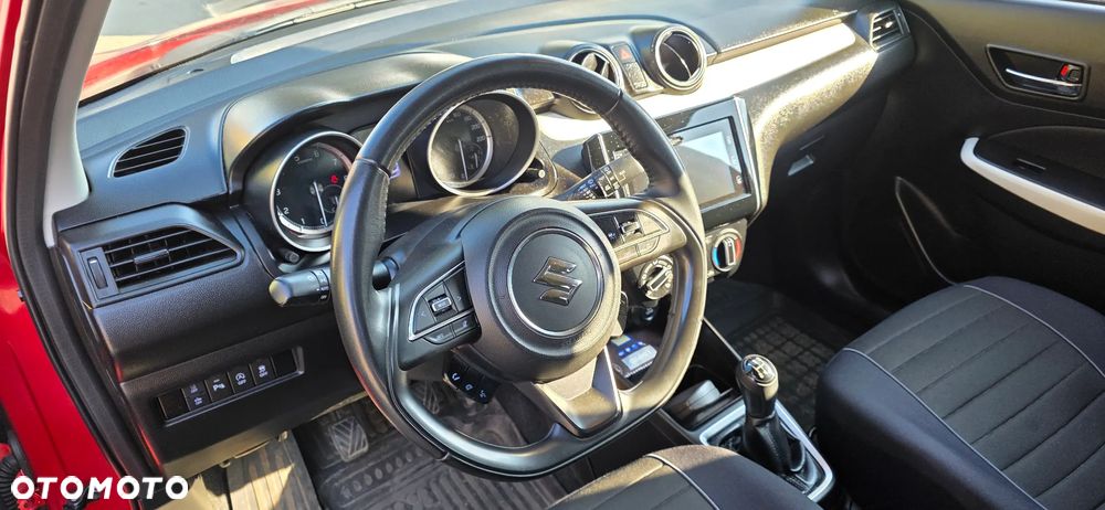 Suzuki Swift 1.2 Dualjet SHVS Premium Plus - 6