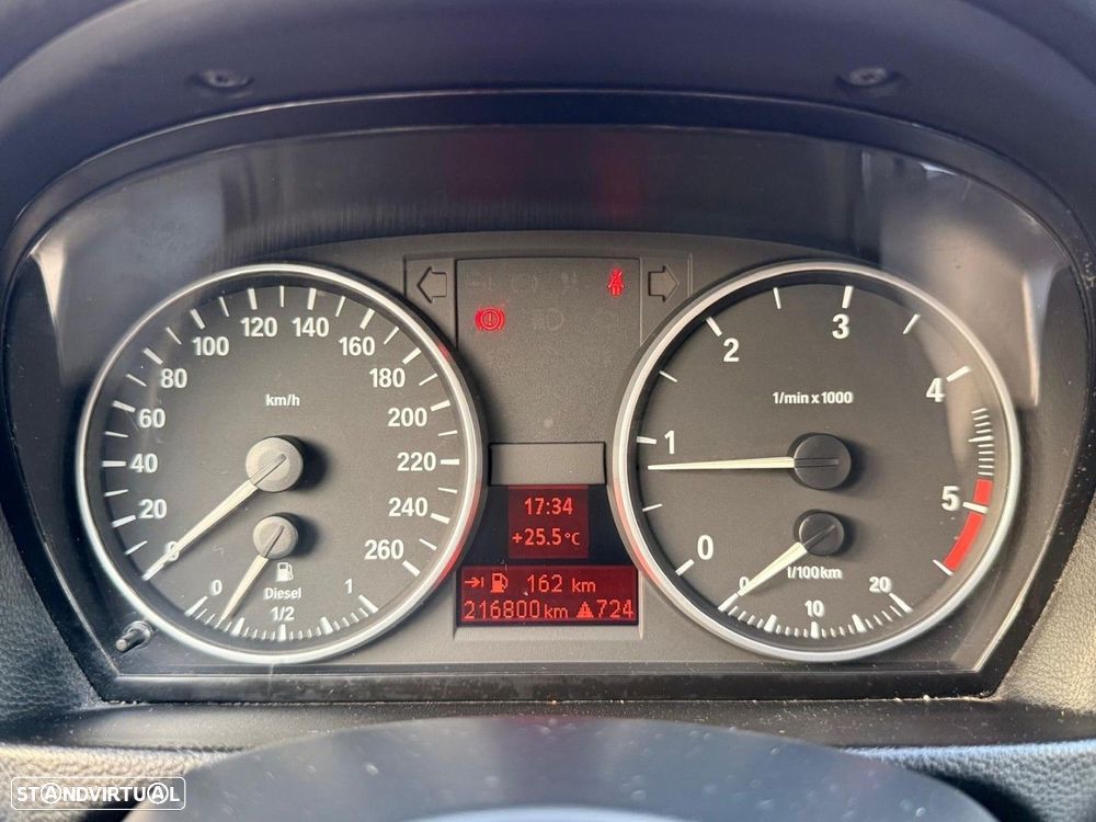 BMW 320 d Touring - 14