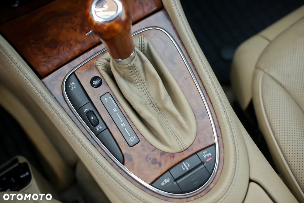 Mercedes-Benz CLS 350 CGI 7G-TRONIC - 31