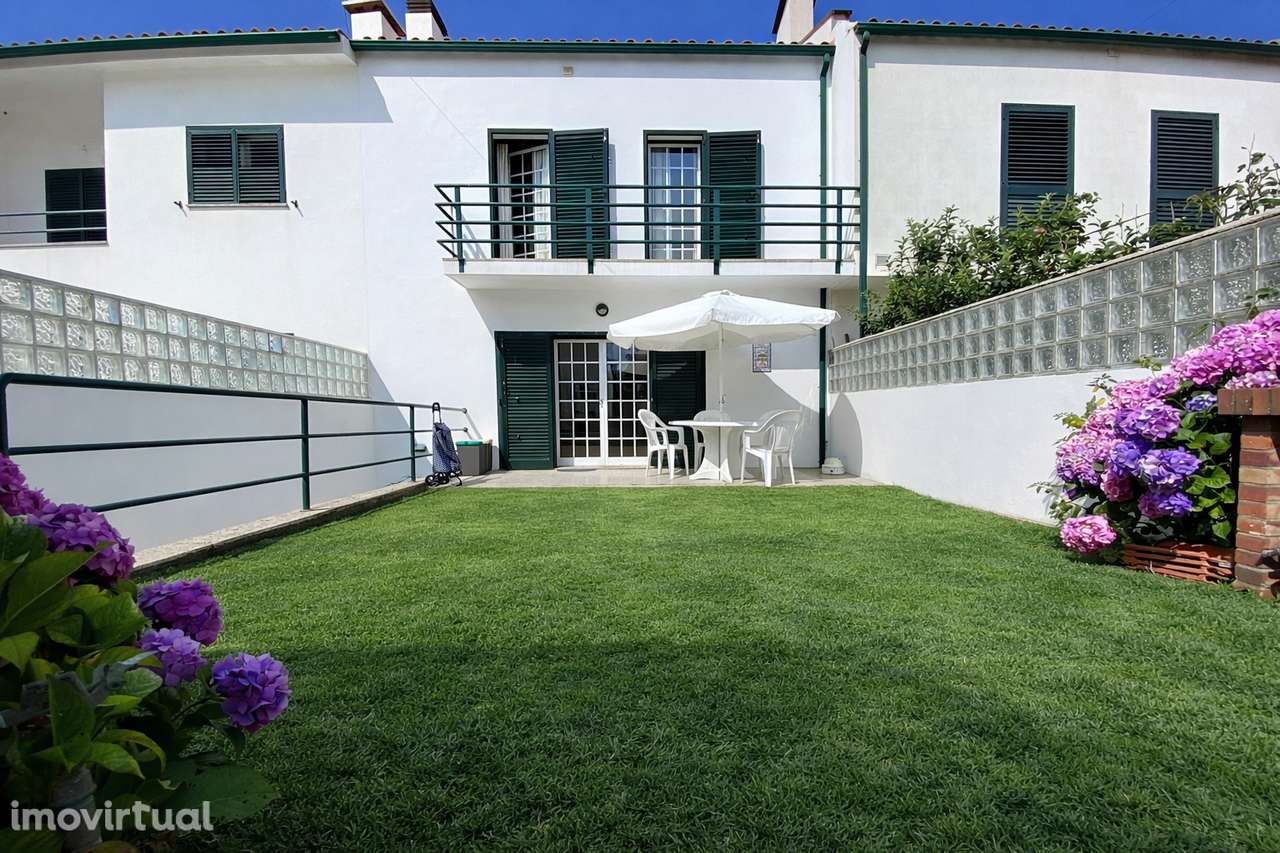 Moradia V4 em banda frente-mar em Castelo de Neiva pronta a habitar - Grande imagem: 4/35