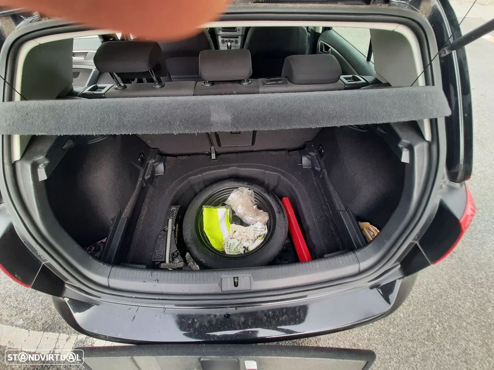 VW Golf 1.6 TDI BlueMotion DSG Comfortline - 24