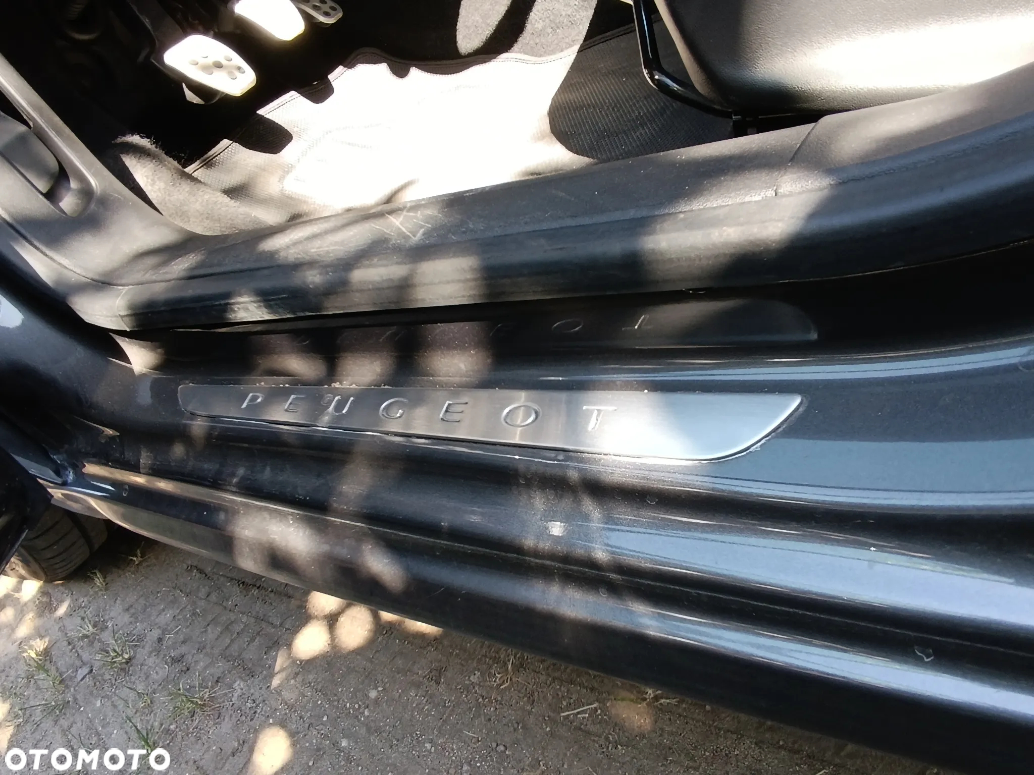 Peugeot 208 - 18