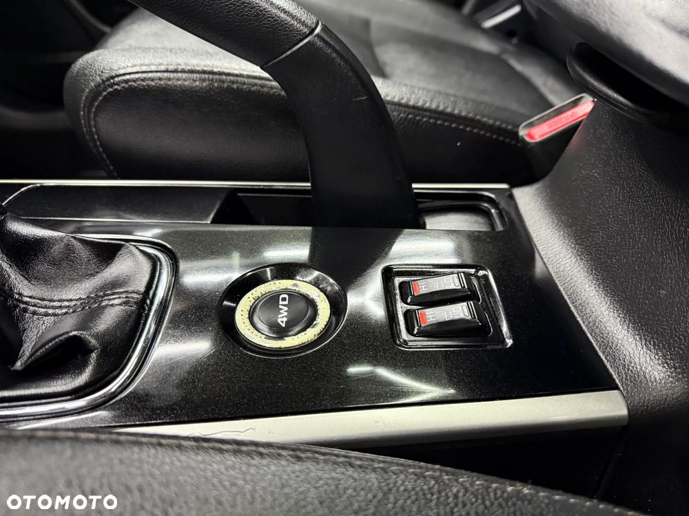 Mitsubishi Outlander 2.2 DI-D 4WD Intense - 9