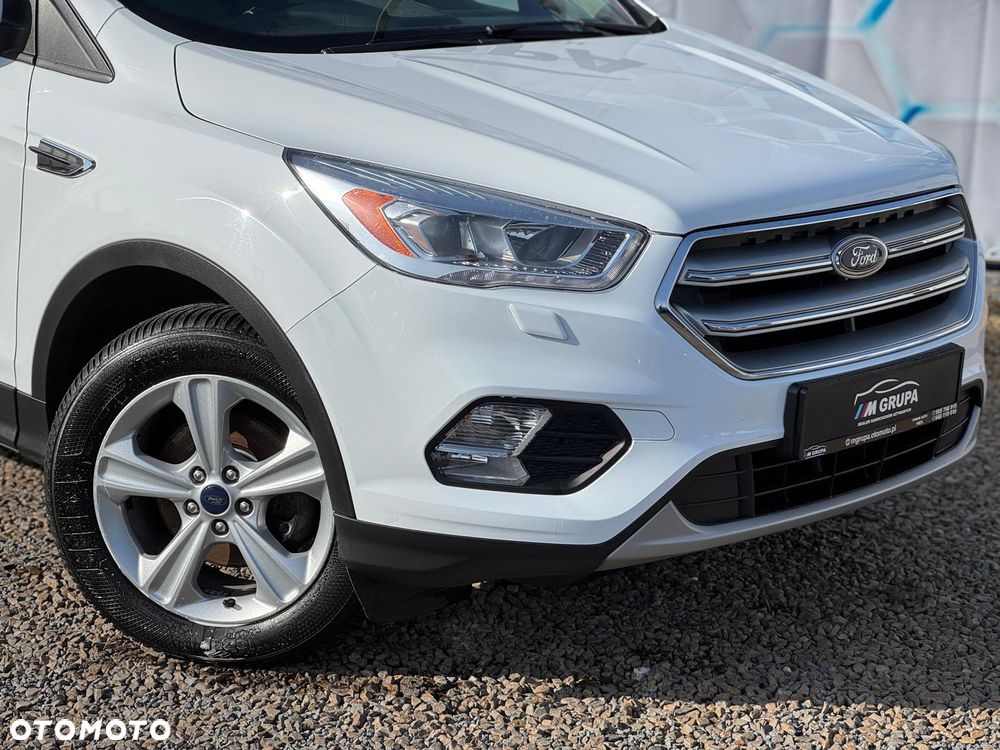 Ford Kuga 1.5 EcoBoost 2x4 Business Edition - 2