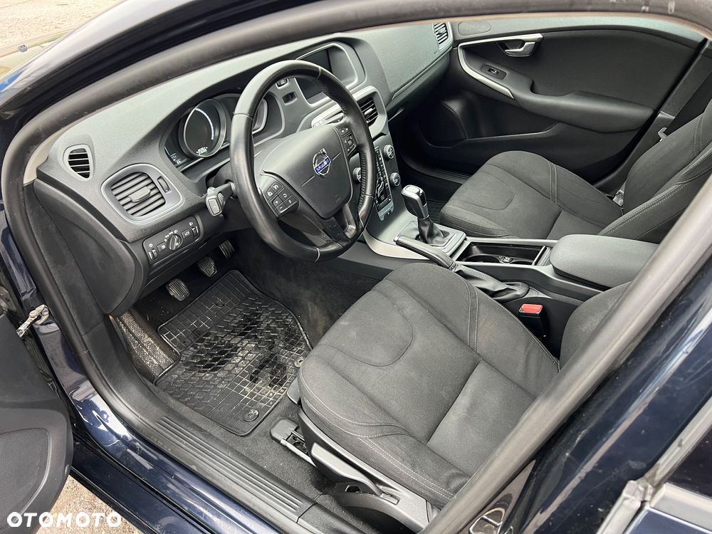 Volvo V40 D2 Kinetic - 12