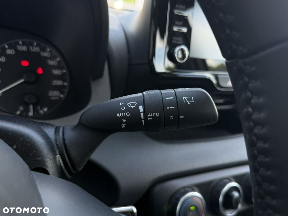 Toyota Yaris 1.5 Style - 19