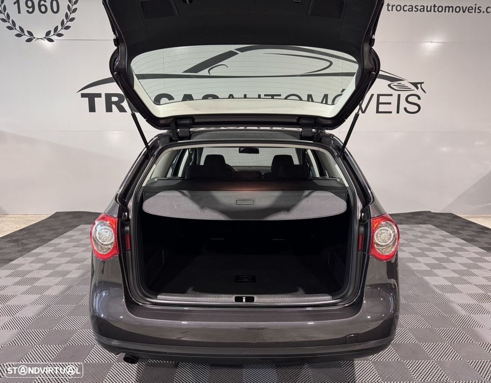 VW Passat Variant 1.6 FSi Trendline - 29