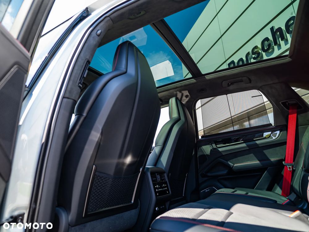 Porsche Cayenne GTS - 21